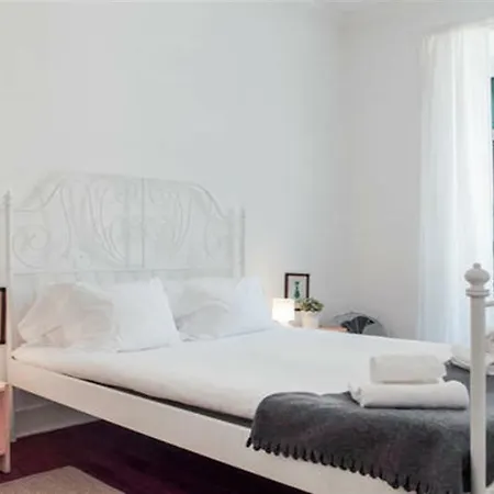 Spacious Tailor Made Bairro Alto-2